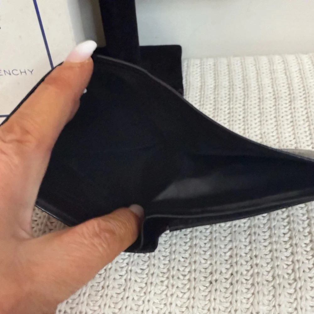 Givenchy stylish wallet